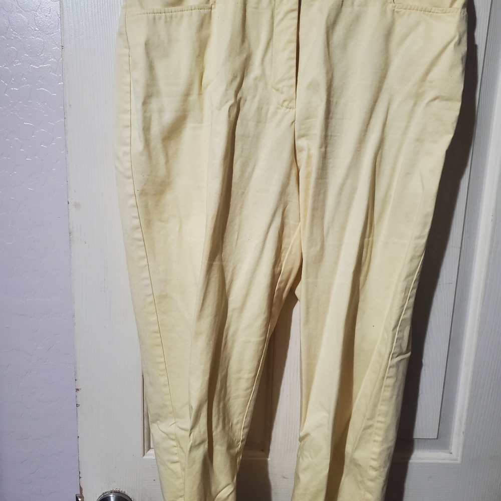 Capri's - Picture 7 of 12